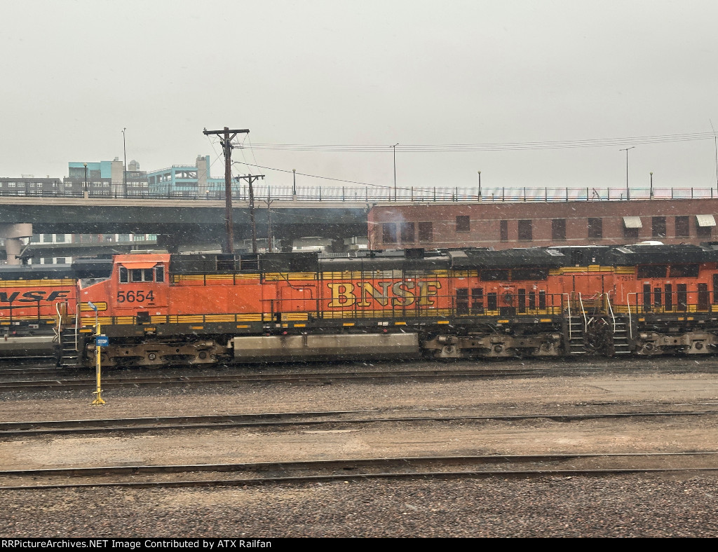 BNSF 5654